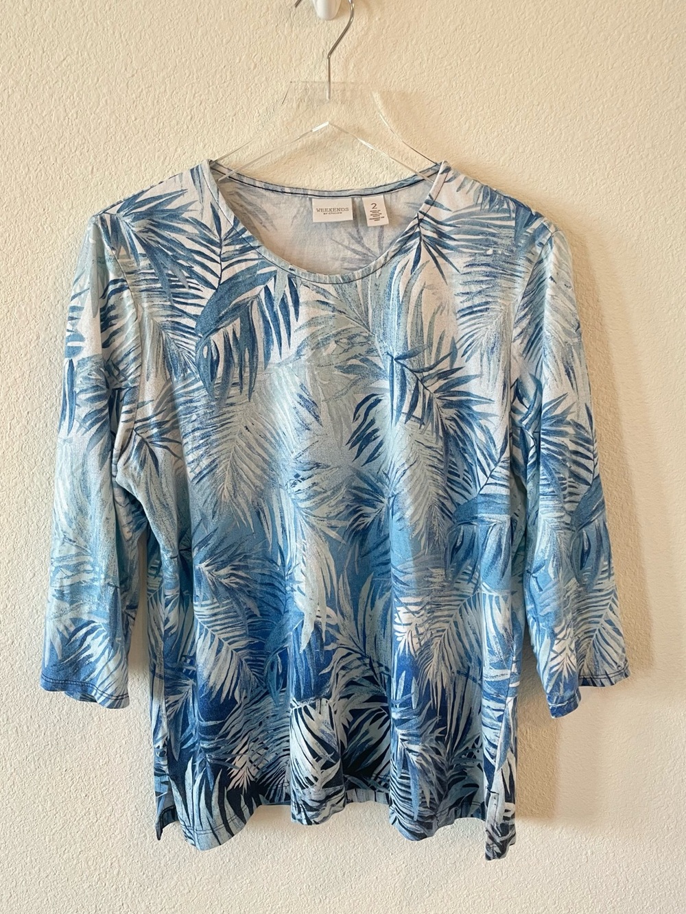 Weekends by Chico’s Blue Palm Print Knit Top